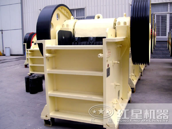 鄂式破碎機 鄂式破碎機