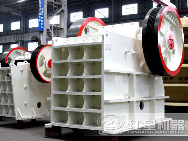 鄂式破碎機(jī)運(yùn)行情況 鄂式破碎機(jī)運(yùn)行情況