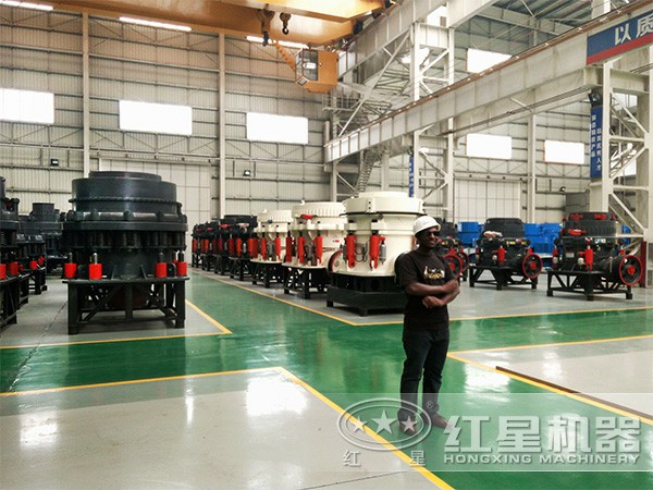 采石場圓錐破碎機(jī) 采石場圓錐破碎機(jī)