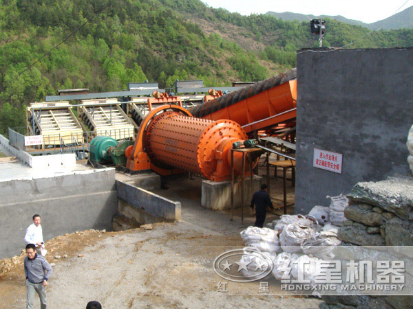 水泥球磨機客戶現(xiàn)場 水泥球磨機客戶現(xiàn)場