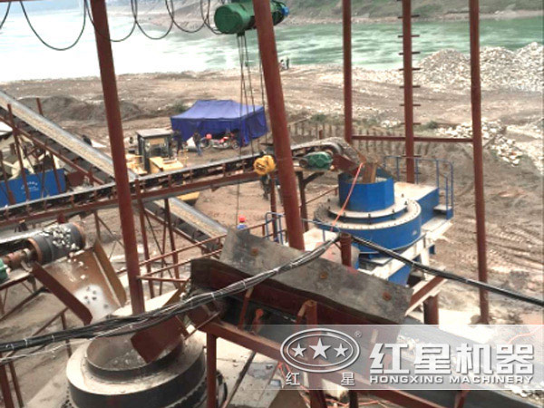 河石制砂作業現場 河石制砂作業現場