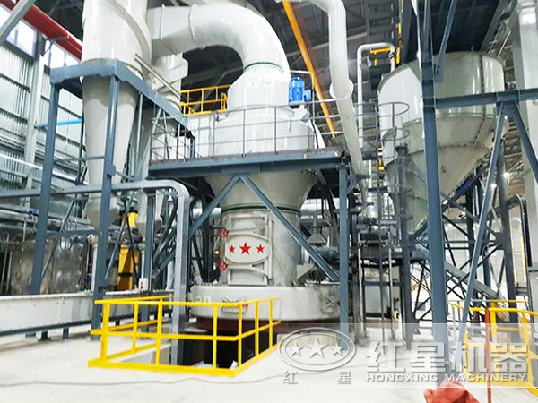 雷蒙磨粉機作業現場 雷蒙磨粉機作業現場