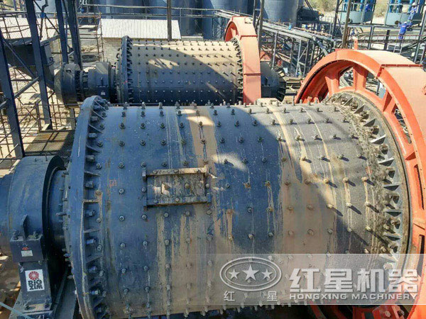 球磨機作業現場 球磨機作業現場