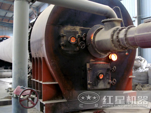 作業中的回轉窯 作業中的回轉窯