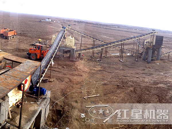 石灰?guī)r細碎機生產(chǎn)現(xiàn)場 石灰?guī)r細碎機生產(chǎn)現(xiàn)場