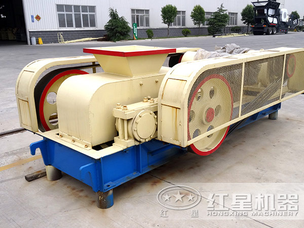 時產10噸雙輥破碎機 時產10噸雙輥破碎機