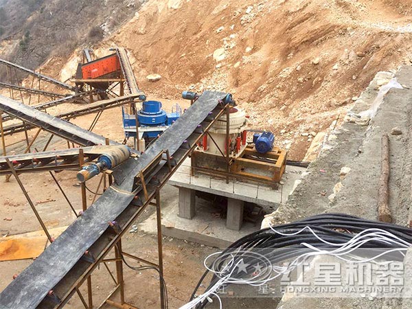 沖擊式制砂機(jī)作業(yè)現(xiàn)場 沖擊式制砂機(jī)作業(yè)現(xiàn)場