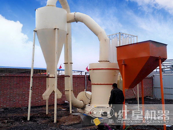 磨粉機作業現場 磨粉機作業現場