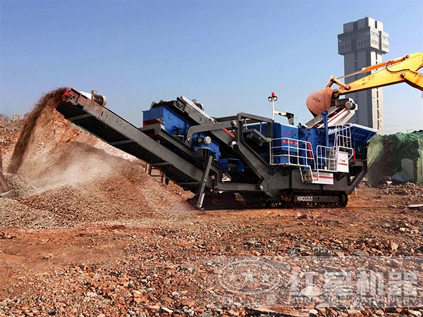 履帶移動破作業現場 履帶移動破作業現場