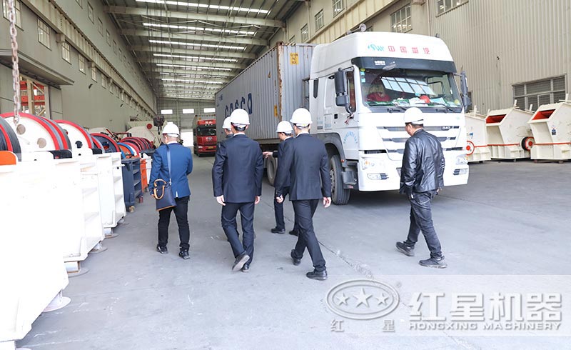 紅星機(jī)制砂設(shè)備生產(chǎn)車間 紅星機(jī)制砂設(shè)備生產(chǎn)車間