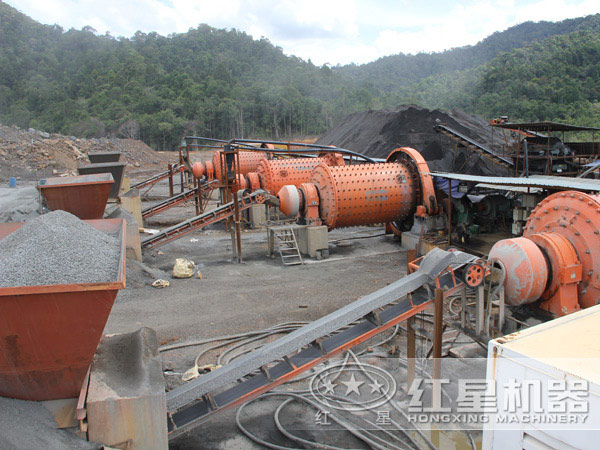 一小時十幾噸的棒磨機作業(yè)現場