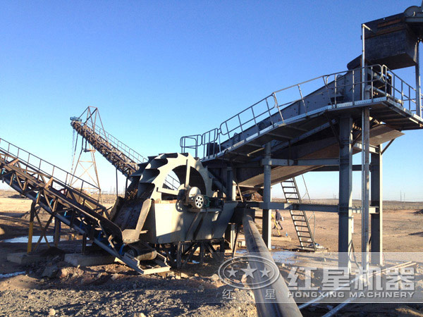 洗砂機(jī)作業(yè)現(xiàn)場(chǎng) 洗砂機(jī)作業(yè)現(xiàn)場(chǎng)