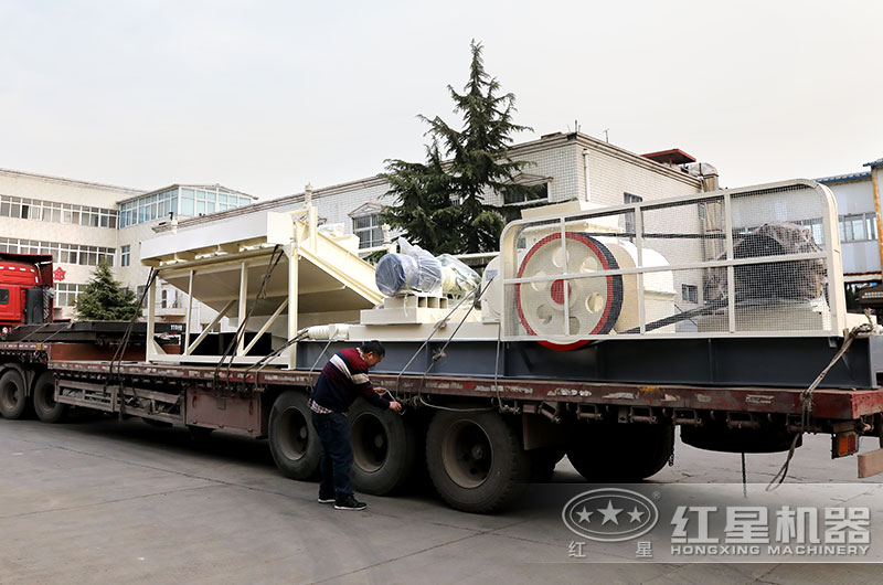 雙輥破碎機(jī)發(fā)貨了 雙輥破碎機(jī)發(fā)貨了