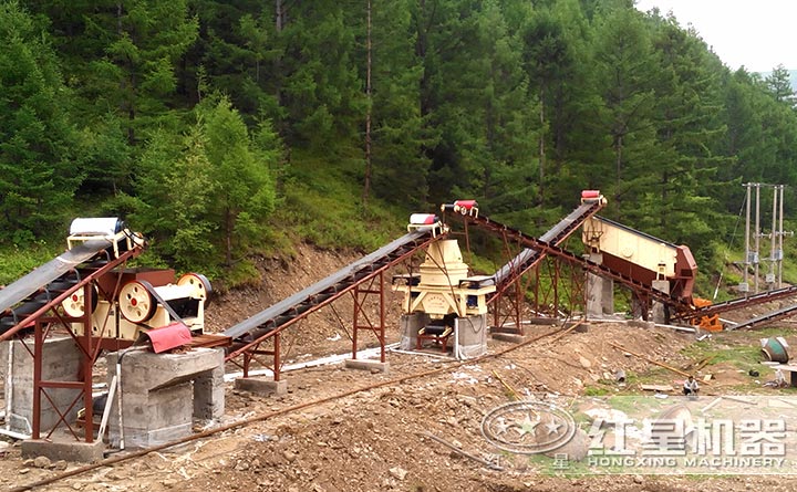 時產40噸制砂生產線現場 時產40噸制砂生產線現場