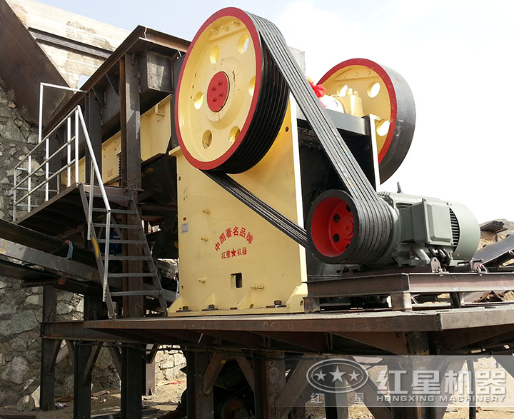 顎式破碎機(jī)客戶現(xiàn)場 顎式破碎機(jī)客戶現(xiàn)場