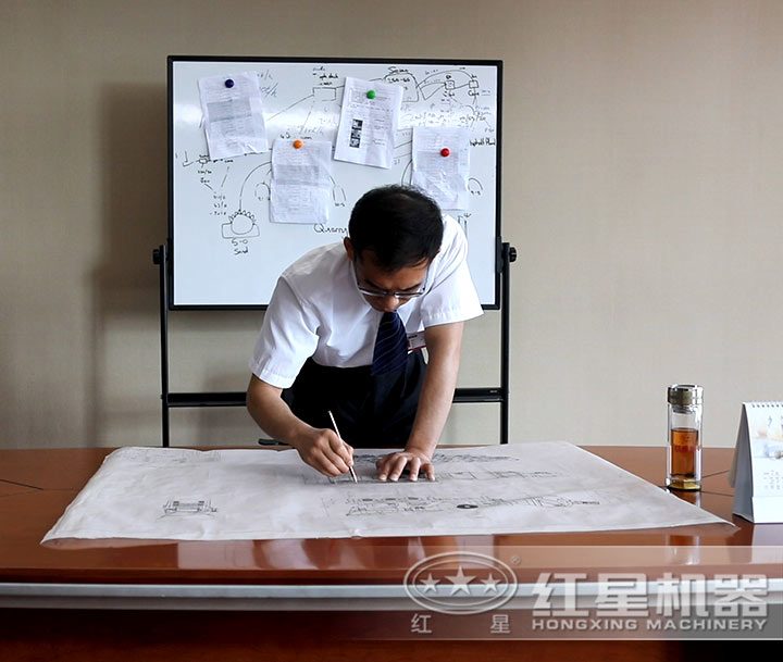 工程師為用戶量身定制專屬設備 工程師為用戶量身定制專屬設備