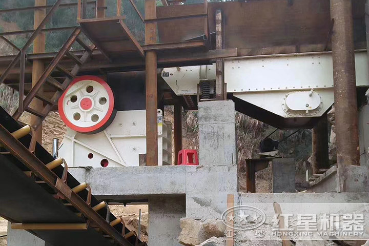 顎式破碎機現場 顎式破碎機現場