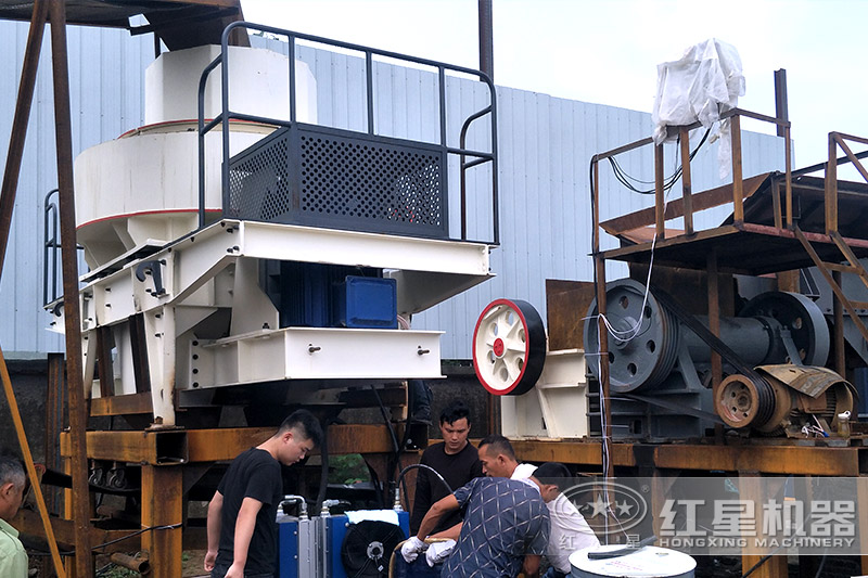 沙子粉碎機客戶現(xiàn)場 沙子粉碎機客戶現(xiàn)場