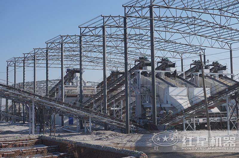 破碎生產(chǎn)現(xiàn)場 破碎生產(chǎn)現(xiàn)場