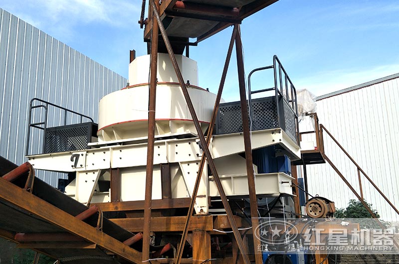 制砂機(jī)生產(chǎn)現(xiàn)場 制砂機(jī)生產(chǎn)現(xiàn)場